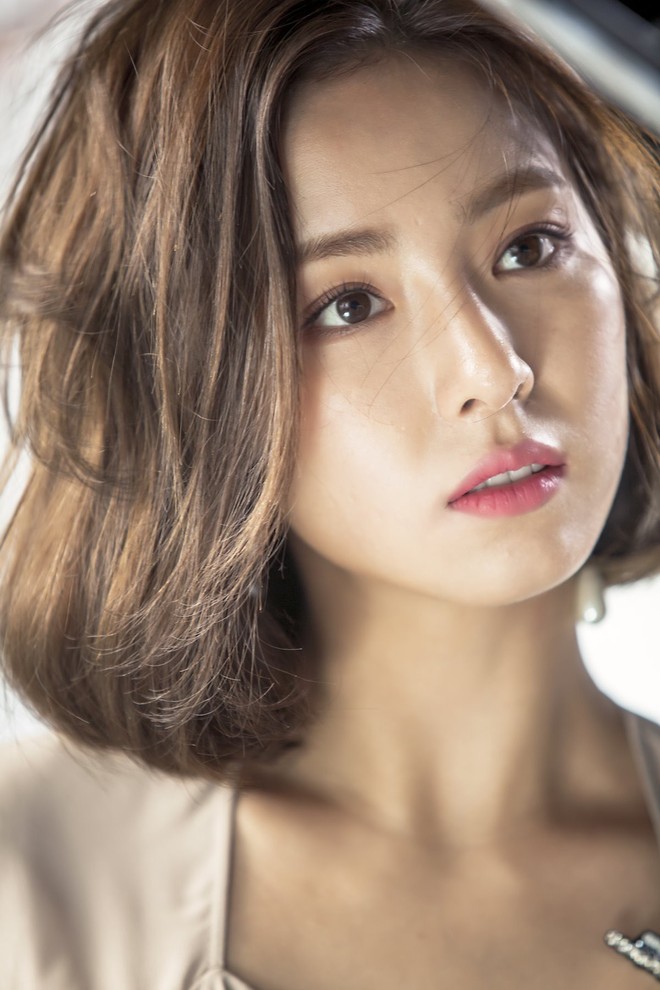 Mỹ nữ mặt đơ Shin Se Kyung ngày càng đẹp ngây ngất khó rời mắt - Ảnh 13.