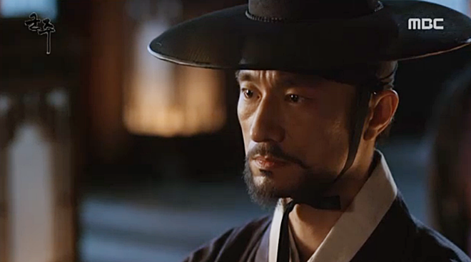 Mặt nạ quân chủ: Yoo Seung Ho chính thức trở lại ngôi vua, hiểu lầm vẫn chồng chất hiểu lầm! - Ảnh 9.