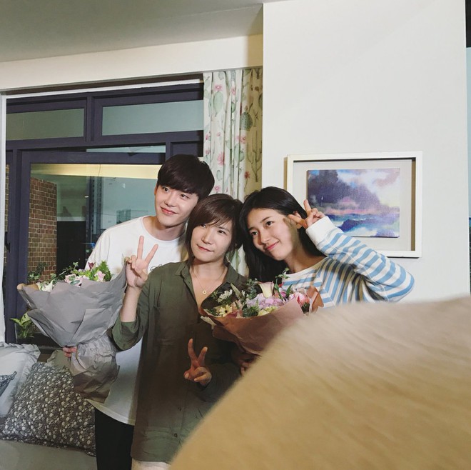 Phim của Suzy, Lee Jong Suk đóng máy, tiết lộ những hình ảnh khiến fan phấn khích - Ảnh 7.