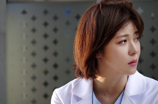 Ha Ji Won tái xuất cực kỳ ấn tượng trong bộ phim mà bạn không thể không xem - Ảnh 3.