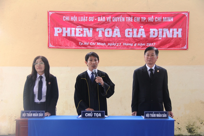 Trẻ em miền quê được giáo dục để tránh bị dâm ô trong phiên tòa giả định tại trường học - Ảnh 5. Trẻ em miền quê được giáo dục để tránh bị dâm ô trong phiên tòa giả định tại trường học - Ảnh 5.