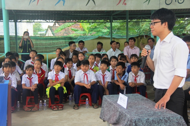 Trẻ em miền quê được giáo dục để tránh bị dâm ô trong phiên tòa giả định tại trường học - Ảnh 6.