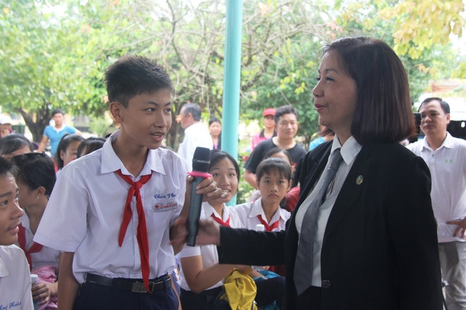 Trẻ em miền quê được giáo dục để tránh bị dâm ô trong phiên tòa giả định tại trường học - Ảnh 12. Trẻ em miền quê được giáo dục để tránh bị dâm ô trong phiên tòa giả định tại trường học - Ảnh 12.