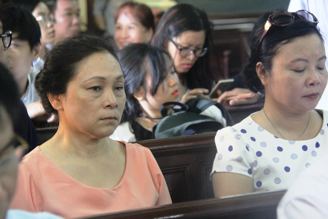 Vụ lừa đảo 16,5 tỷ đồng: Đối chất gay cấn giữa nhân chứng bí ẩn Nguyễn Mai Phương và những người liên quan tại Tòa - Ảnh 38.