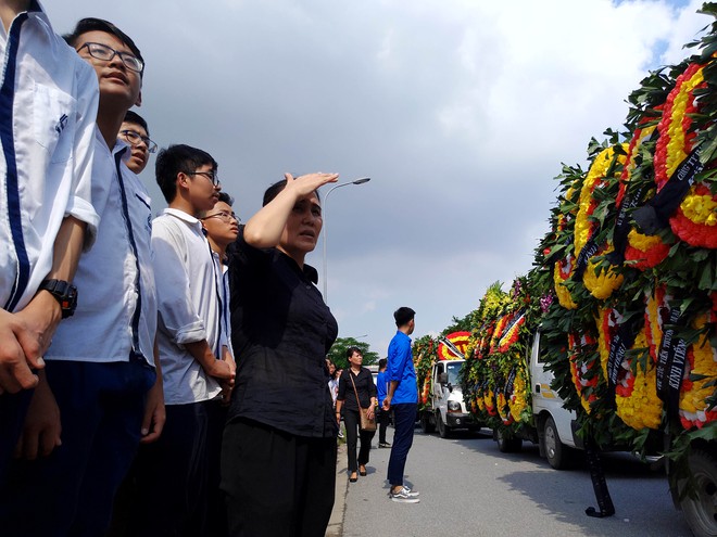 Nhìn những hình ảnh này mới biết thầy Văn Như Cương trong lòng học trò mến thương đến dường nào - Ảnh 4.