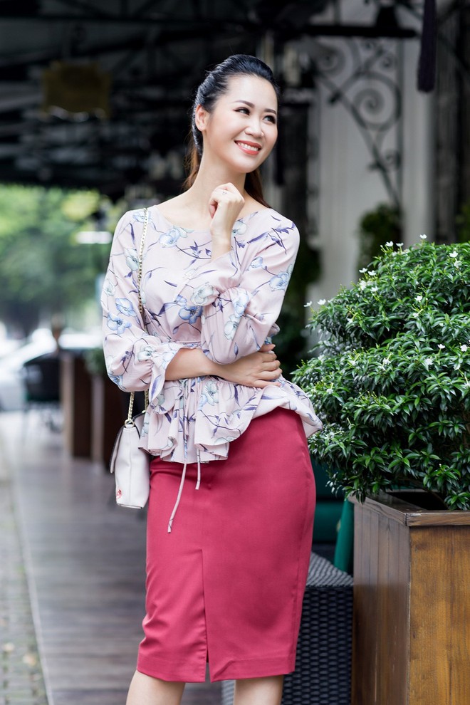 Hoa hậu Dương Thùy Linh rạng rỡ khoe vóc dáng ngày càng tươi trẻ  - Ảnh 6.