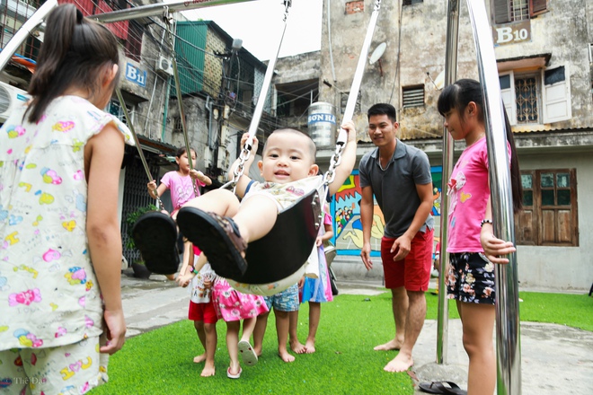 Khu đất bỏ hoang 20 năm bỗng trở thành sân chơi hiện đại cho trẻ nhỏ vui đùa - Ảnh 4.