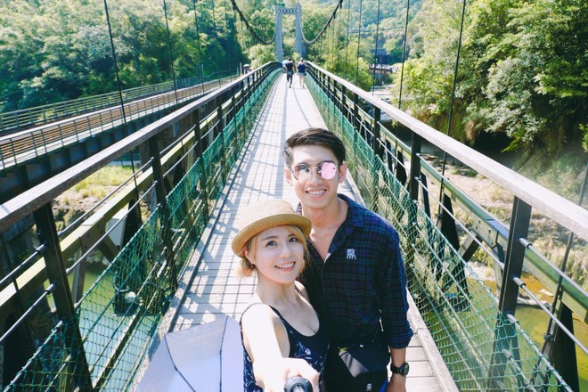Cặp đôi Thái Trinh - Quang Đăng khoe ảnh khóa môi nồng nàn ở Đài Loan - Ảnh 10.