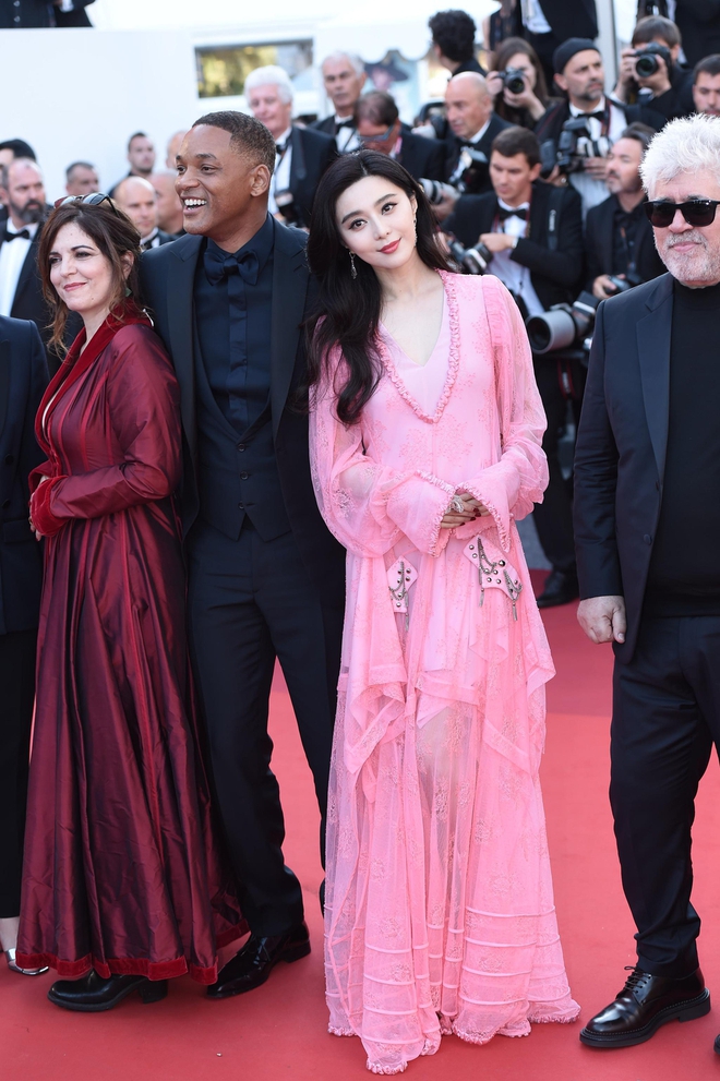 Phạm Băng Băng bị chê diện váy như đồ ngủ giữa dàn sao lộng lẫy tại thảm đỏ LHP Cannes - Ảnh 2.