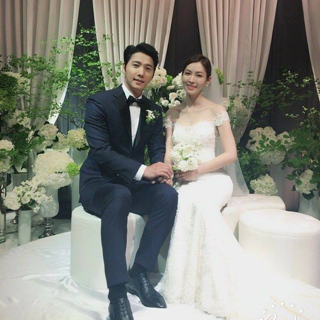 Đám cưới riêng tư lãng mạn của mỹ nhân “Thời quá khứ” Kim So Yeon - Ảnh 1.