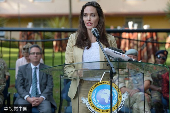 Bất ngờ trước diện mạo tràn đầy sức sống của Angelina Jolie khi có mặt tại Kenya - Ảnh 3.
