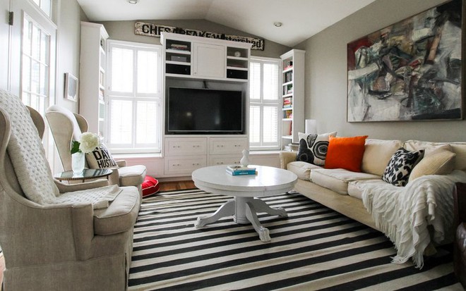 Chỉ với một tấm thảm kẻ sọc đen trắng, phòng khách sẽ vô cùng kỳ diệu thế này - Ảnh 3.