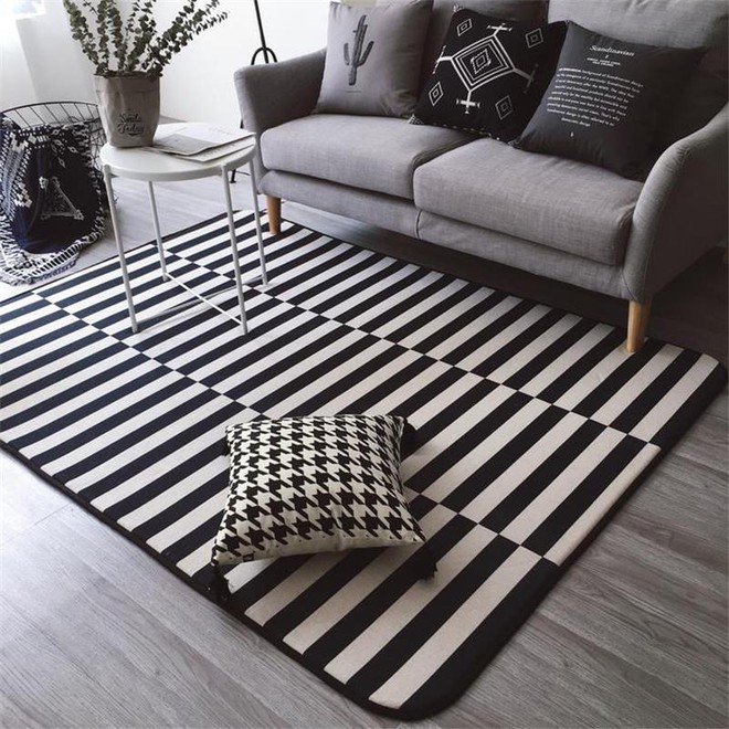 Chỉ với một tấm thảm kẻ sọc đen trắng, phòng khách sẽ vô cùng kỳ diệu thế này - Ảnh 12.