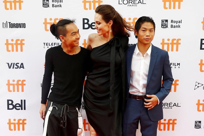 Angelina Jolie hãnh diện khi nói về 2 cậu con trai Maddox và Pax Thiên - Ảnh 1.