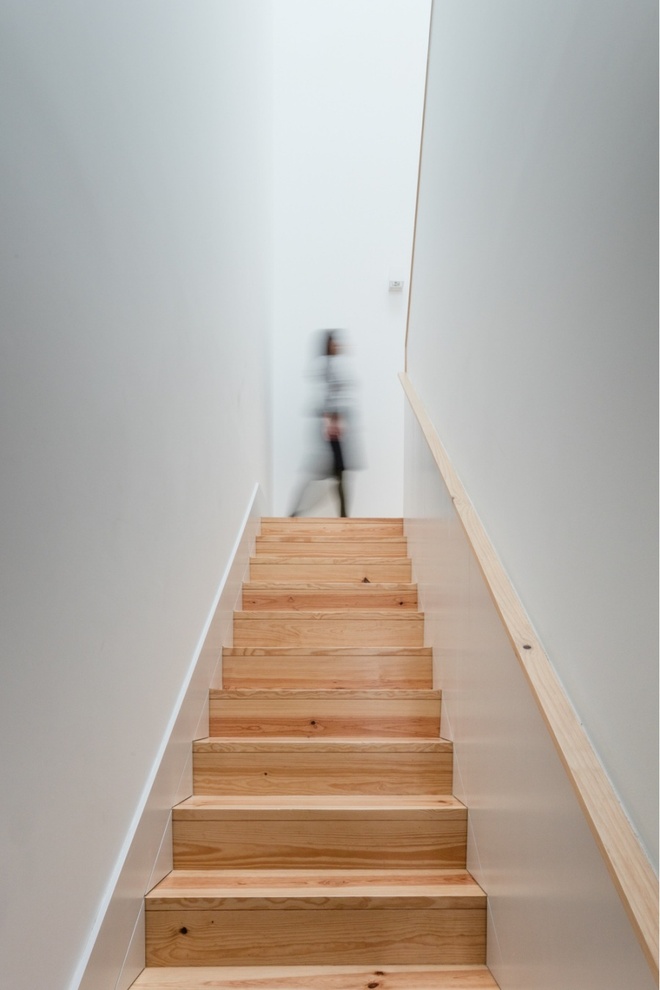 5 không gian sống đỉnh cao trong việc sử dụng nội thất gỗ theo phong cách tối giản - Ảnh 5.