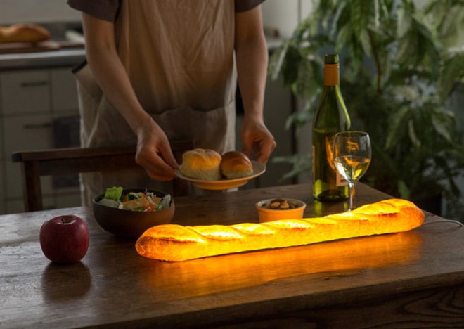 Đèn trang trí hình bánh mì: chiếc đèn độc đáo, lạ mắt cho chủ nhà cá tính - Ảnh 1.