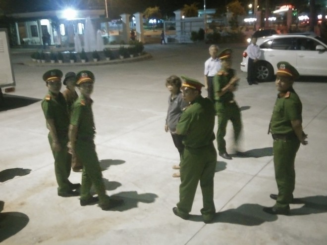 Vụ dâm ô Vũng Tàu: Nhận mức án 3 năm tù giam, bị cáo Nguyễn Khắc Thủy lớn tiếng trước tòa, một mực kêu oan - Ảnh 5. Vụ dâm ô Vũng Tàu: Nhận mức án 3 năm tù giam, bị cáo Nguyễn Khắc Thủy lớn tiếng trước tòa, một mực kêu oan - Ảnh 5.