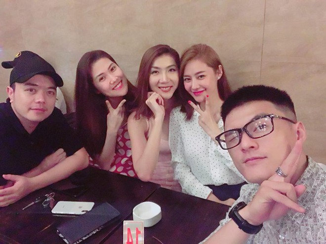 Soi nhất cử nhất động của sao Việt (2/12) - Ảnh 4.