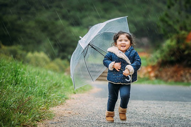 Đây chính là cô Ba Sài Gòn phiên bản 2,5 tuổi cưng hết sảy khiến dân mạng phát cuồng - Ảnh 22.