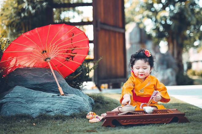 Đây chính là cô Ba Sài Gòn phiên bản 2,5 tuổi cưng hết sảy khiến dân mạng phát cuồng - Ảnh 41.