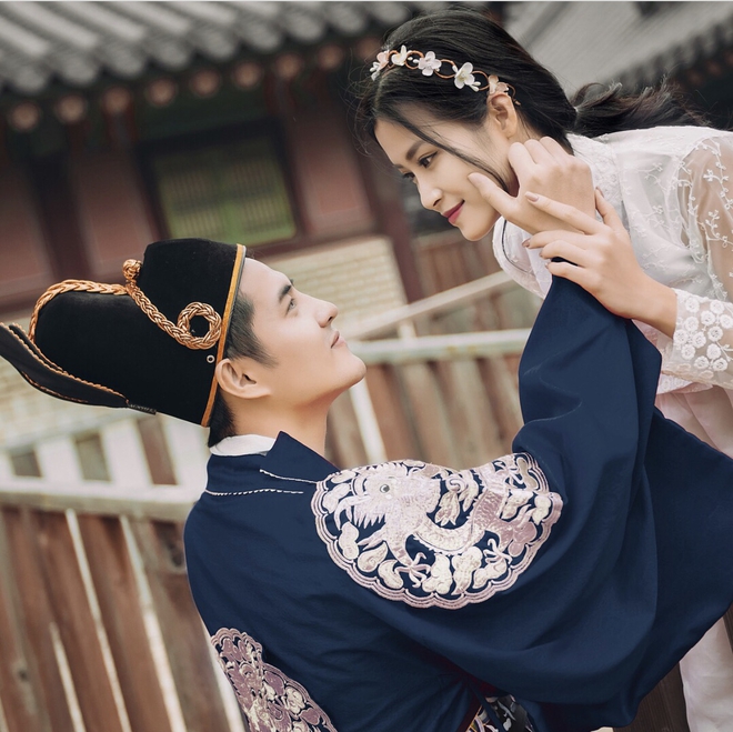 Soi nhất cử nhất động của sao Việt (25/10) - Ảnh 4.