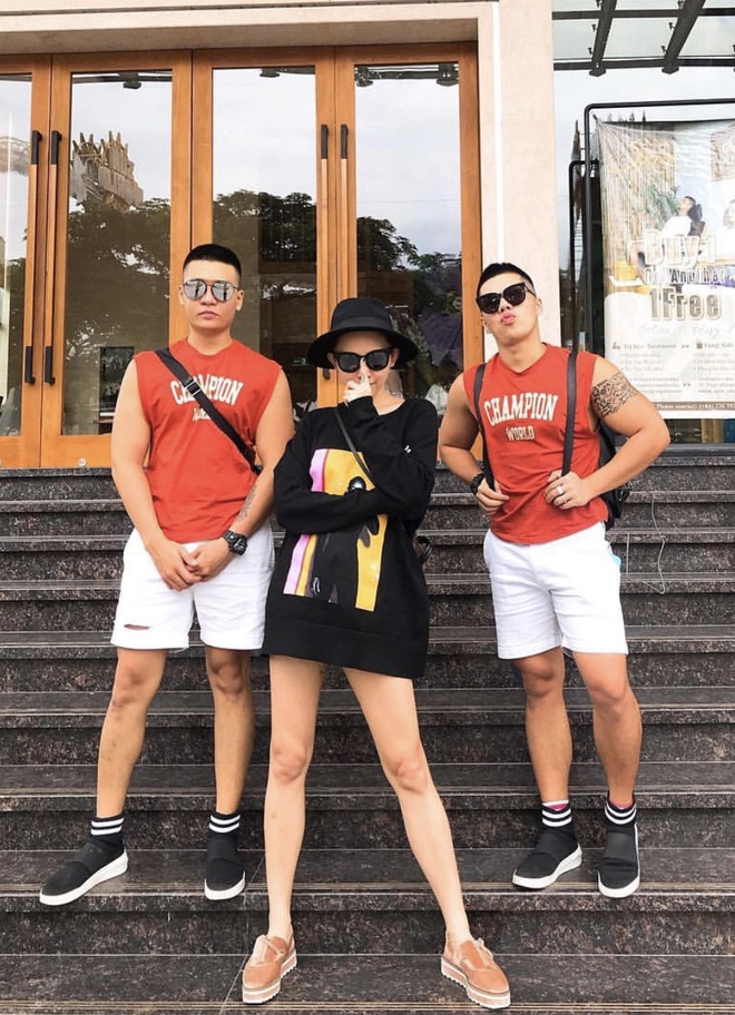 Soi nhất cử nhất động của sao Việt (26/10) - Ảnh 9.