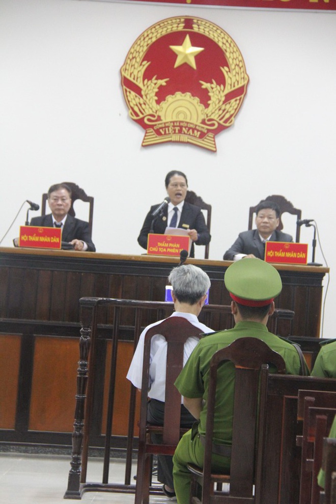 12 giờ trong phiên tòa xét xử Nguyễn Khắc Thủy dâm ô nhiều bé gái ở Vũng Tàu có gì đặc biệt? - Ảnh 9.