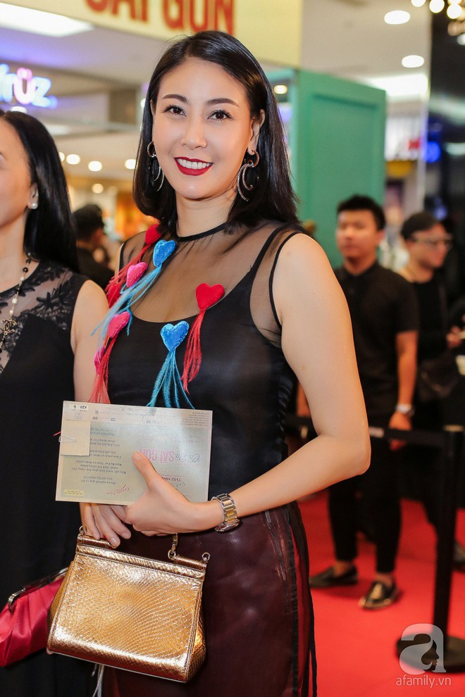 Tăng Thanh Hà xinh đẹp diện áo dài cùng hội bạn thân đến ủng hộ Vân Ngô - Ảnh 29.