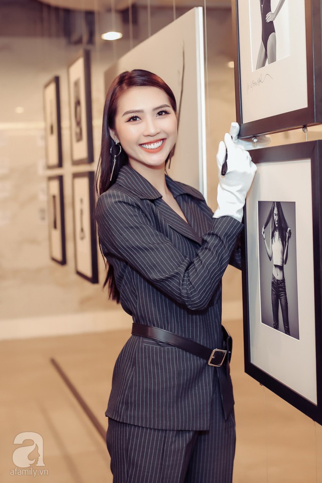 Tường Linh kín đáo diện vest menswear, Phương Trinh Jolie gợi cảm khoe vòng 1 - Ảnh 3.