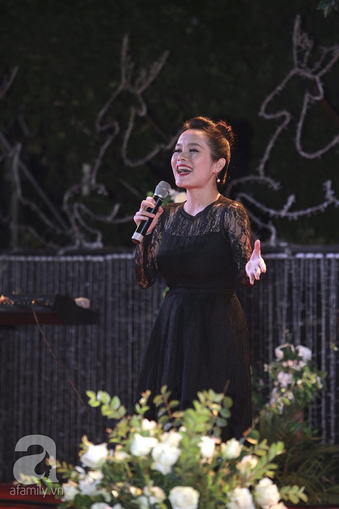 Nghi vấn Quán quân Vietnam Idol 2014 Nhật Thủy có bầu 4 tháng trong đám cưới với bạn doanh nhân - Ảnh 12.