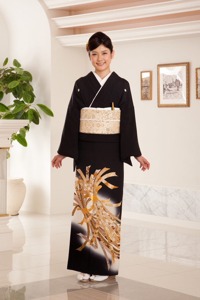 Phụ nữ Nhật Bản mặc kimono kín cổng cao tường nhưng lại để hở một vị trí rất gợi cảm - Ảnh 1.