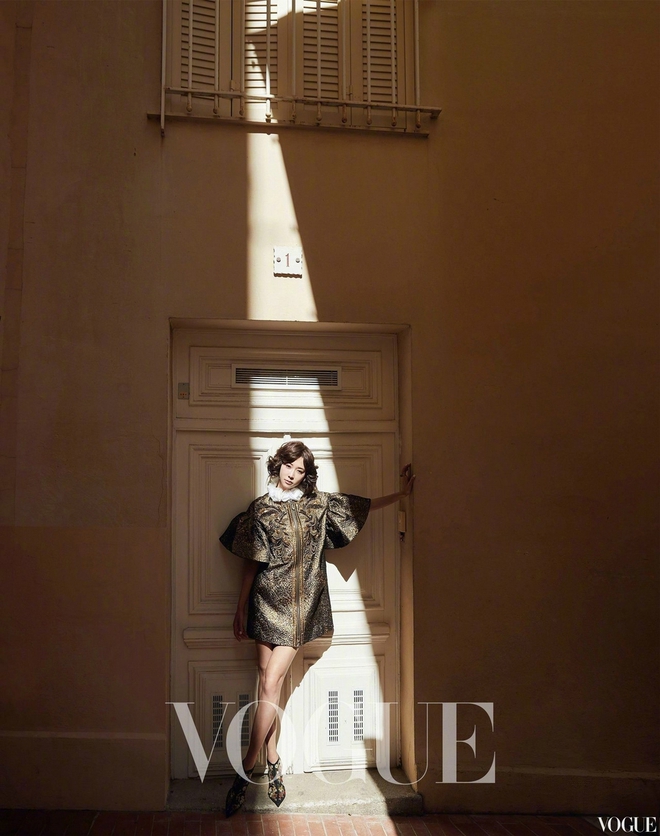 Siêu mẫu đắt giá nhất Đài Loan Lâm Chí Linh đẹp như nữ thần trên tạp chí Vogue - Ảnh 8.