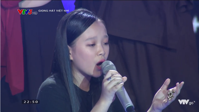 Dù bị loại khỏi Giọng hát Việt nhí, học trò Vũ Cát Tường vẫn được khen hát hay như ca sĩ chuyên nghiệp - Ảnh 20.