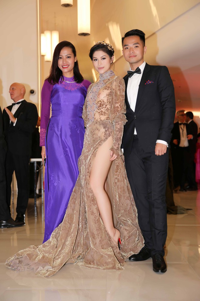Hồng Ánh, Ngọc Thanh Tâm xuất hiện rực rỡ tại LHP Cannes 2017 - Ảnh 8.