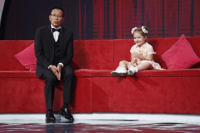 Little big shots bản Việt: Bella – Cô bé Nga 5 tuổi thành thạo 8 thứ tiếng đã xuất hiện - Ảnh 4.