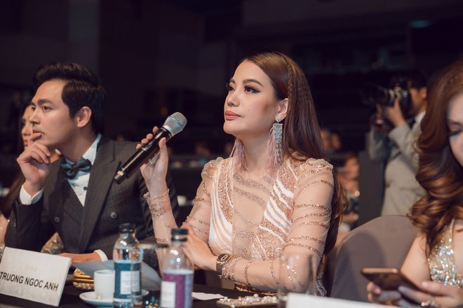 Trưởng Ban gi&aacute;m khảo Hoa hậu dao k&eacute;o l&ecirc;n tiếng về việc MC Phan Anh bỏ chấm thi giữa chừng để phản đối kết quả Top 5 - Ảnh 1.