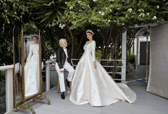 Cùng với Song Hye Kyo, nhiều người đẹp cũng từng diện thiết kế váy cưới của Dior trong ngày trọng đại - Ảnh 11.