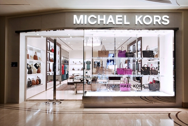 Michael Kors đồng loạt đóng cửa 100 cửa hàng vì lí do không ai ngờ tới  - Ảnh 4.