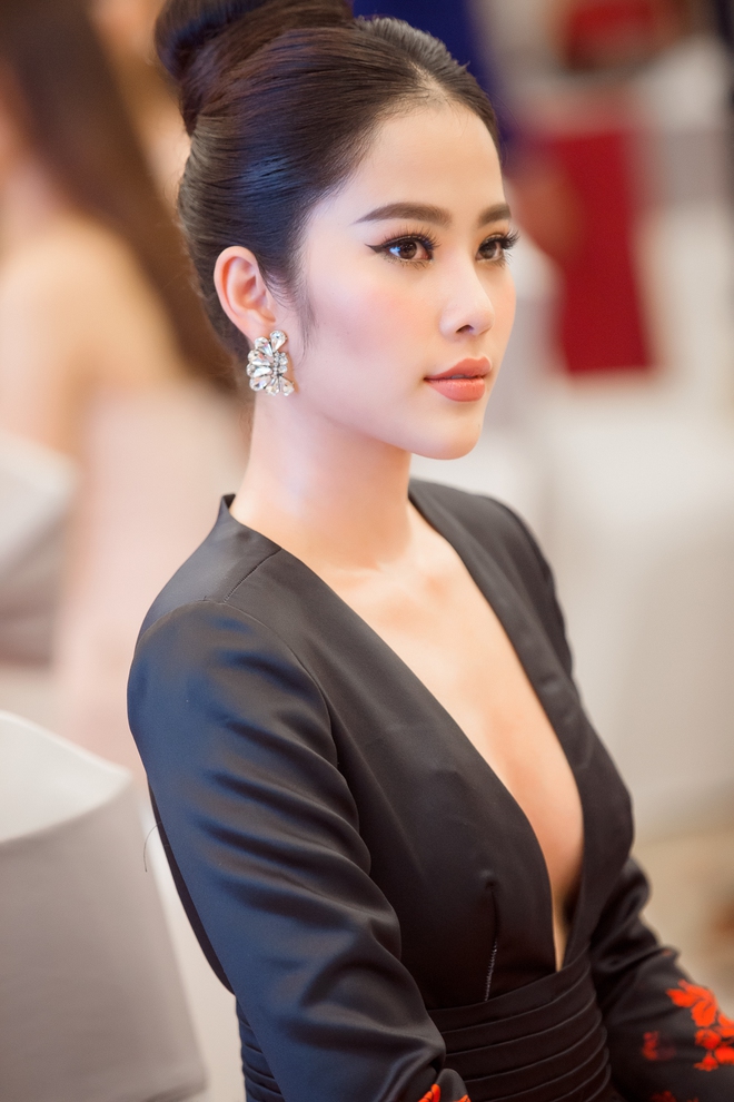 Nam Em xinh đẹp lộng lẫy, trao vương miện cho Hà Thu thi Miss Earth 2017 - Ảnh 11.