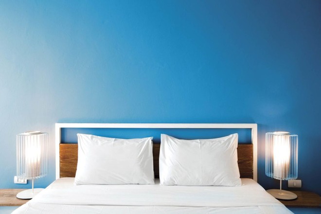 Làm 7 điều này trong phòng ngủ phần nào giúp bạn ngủ ngon hơn rất nhiều - Ảnh 3.