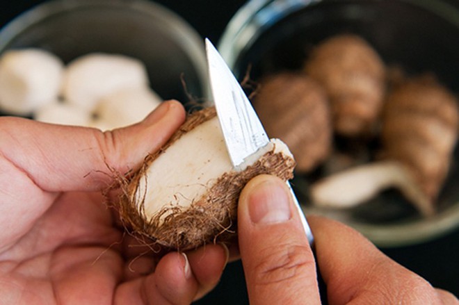 Don't scratch if your hands are itchy from peeling potatoes, do this right away - Photo 1.