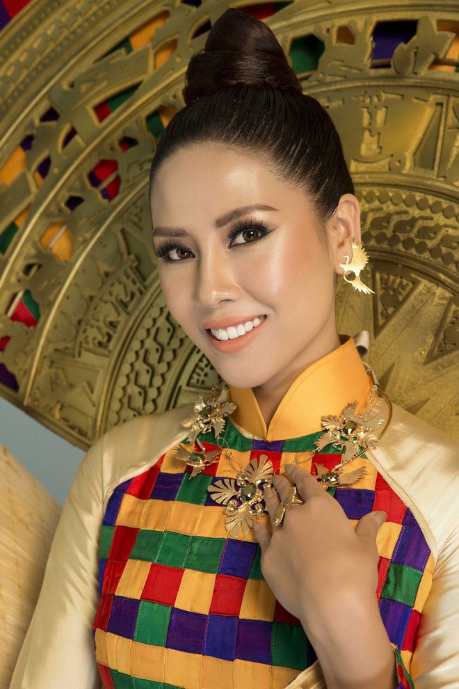 Nguyễn Thị Loan mặc lại trang phục của thí sinh Hoa hậu Hoàn vũ để đi thi quốc tế - Ảnh 3.