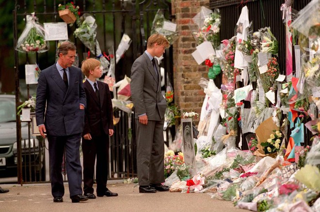 Hé lộ những sự thật động trời về đám tang Công nương Diana mà Hoàng gia Anh giấu kín 20 năm nay - Ảnh 3.