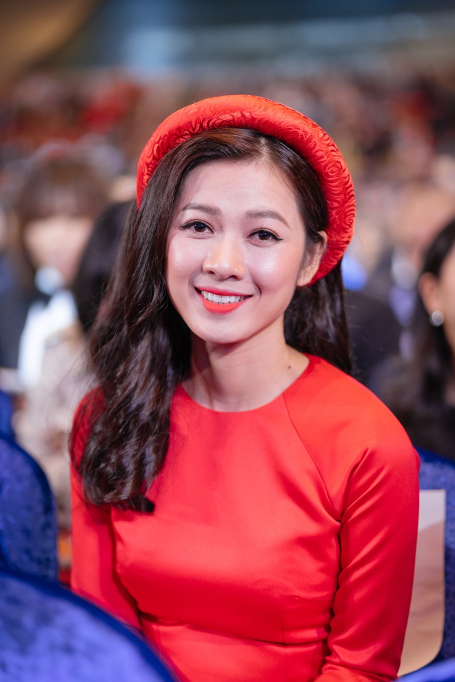 Ngô Thanh Vân cùng hội mỹ nhân Cô Ba Sài Gòn diện áo dài nổi bật trên thảm đỏ LHP Busan - Ảnh 9.