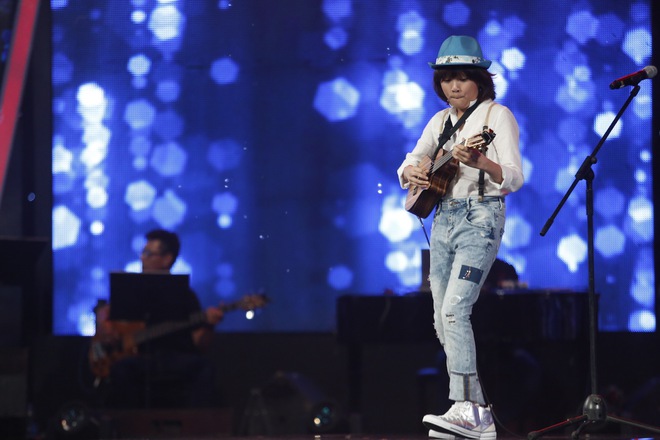 Văn Mai Hương - Bích Phương vỡ òa khi cô bé khiếm thị 9 tuổi bị loại - Ảnh 14.