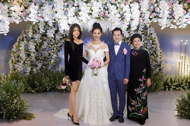 Choáng trước đám cưới xa hoa hơn 10 tỷ đồng của người đẹp Hoa hậu Hoàn vũ 2015 và đại gia mía đường - Ảnh 9.