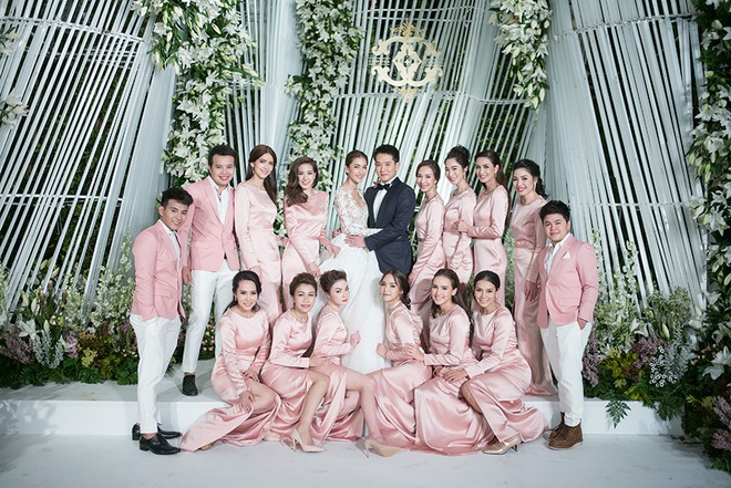 Đám cưới triệu đô sang chảnh hết nấc của mỹ nhân đẹp nhất nhì Thái Lan với nhẫn kim cương 5 carat, 6 bộ váy - Ảnh 14.