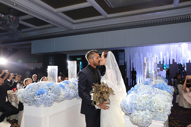 Đám cưới triệu đô được chuẩn bị kỳ công trong 6 tháng của cặp đôi hoa hậu - đại gia quyền lực nhất Malaysia - Ảnh 23.