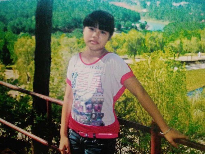 Cha m&ograve;n mỏi đợi con về - Ảnh 1.
