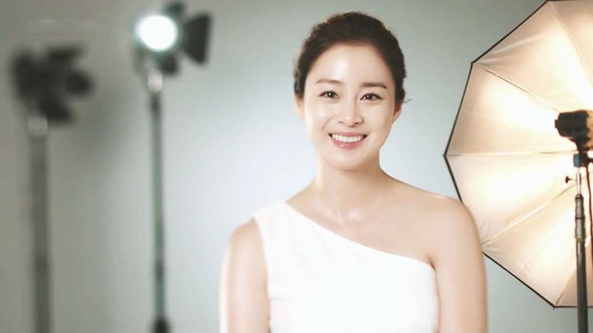 Sắp “vỡ chum”, Kim Tae Hee bất ngờ tái xuất trên mạng xã hội - Ảnh 2.